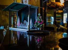 Dolly Dolly PUB Restaurant