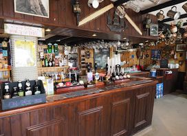 Tŷ Coch Inn