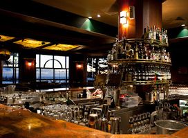 Horizons Cocktail Lounge