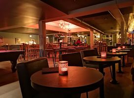 Salong Bar & Billiard
