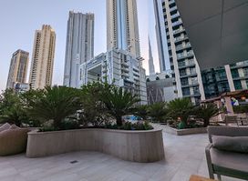 Oasis Pool Lounge