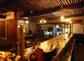 リリーアートカフェバー