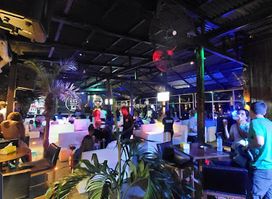 LIV lounge bar west Africa/ SL