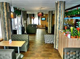 Noble Lounge & Bar