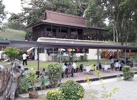Tarindak Beach Restaurant (Pantai Restaurant)