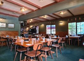Pig & Whistle Tavern