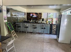 Los Pelaos Sport Bar