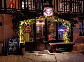 Underground Bar