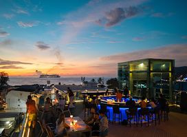 Kee Sky Lounge - Rooftop