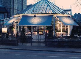 Gees Restaurant & Bar
