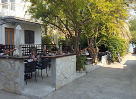 Skafet, Caffe Bar