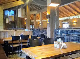 Happy End Restaurant & Club