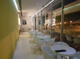 Ginkgo Lounge