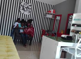 Annienail bar Singida