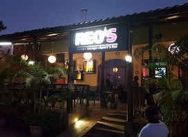 Reo's Bar and Restaurant
