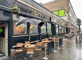Cairns Bar