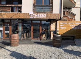 sCHEERS Bar&Coffee