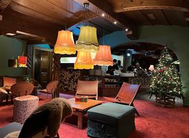 Rosanna Lounge