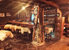 Bar Anonym