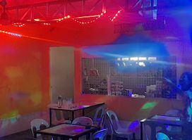 Meki's Bar