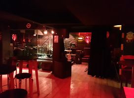 Black Pub