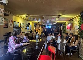Alma Bohemia bar