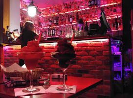 ANANAS BANANAS cocktail café bar