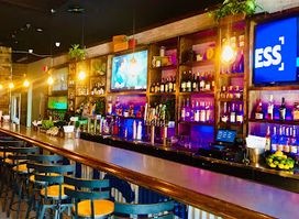 Bottom's Up Public House