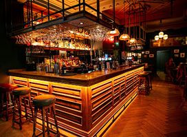The Black Horse - Pub & Cocktail Bar