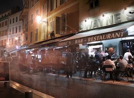 Wayne's Bar