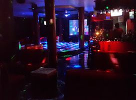 LA FARRA ORELLANA BAR KARAOKE DISCOTECA