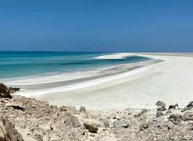 Qalansiyah beach