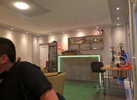 Bar & Lounge GONI