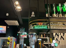 K Pub Holland V