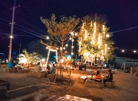 ร้าน เล่นเล่น ลิ่นถิ่น