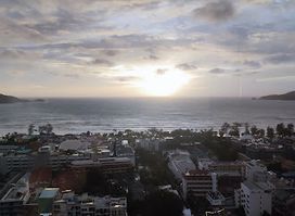 Sky Bar - The Royal Paradise