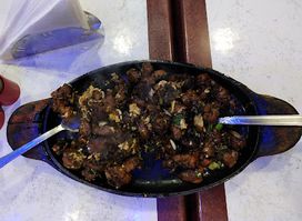 4U Restaurant (Filipino, Arabic And Indian)