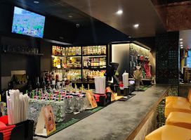 Cross Bar and Lounge