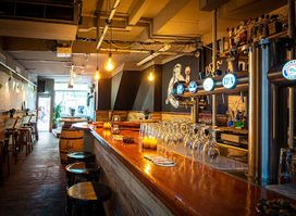 Bar Josefien