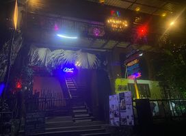 A Lounge Hostel And Cafe