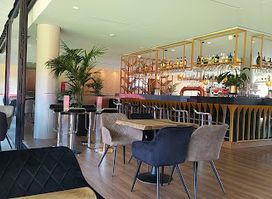 Arena Cocktail & Restaurant