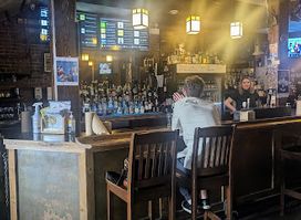Ducky's Pub
