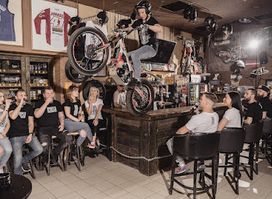 Blaķene Barber Shop Bārs
