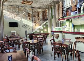 Plutarcos Bar