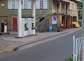 LEES 'BAR