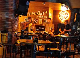 Vuslat Platform Bar