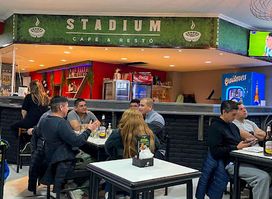 Stadium Café & Restó