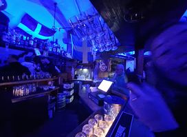 OFF PISTE BAR Aprés Ski Bar & Night Club Saalbach