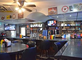 Rides Bar & Grill