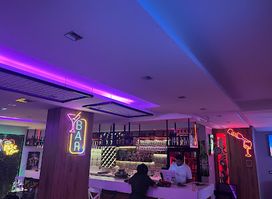 Le Jardin Bar